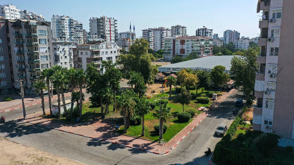 Ferdi Zeyrek’in adı Muratpaşa’da bir parkta yaşatılacak