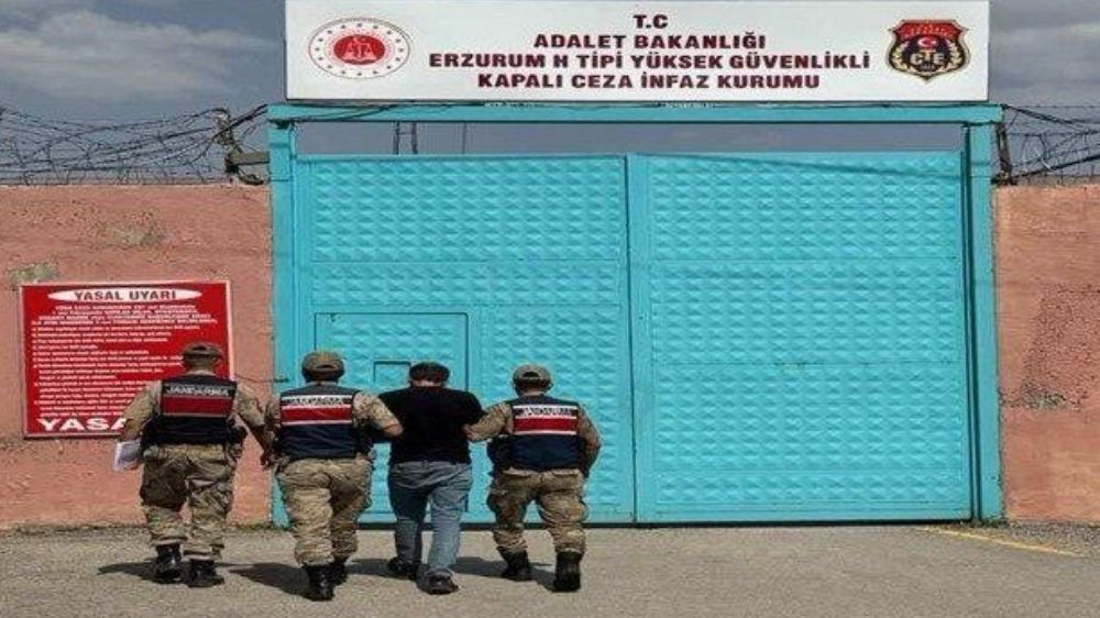 FETÖ/PDY üyesi samanlıkta yakalandı