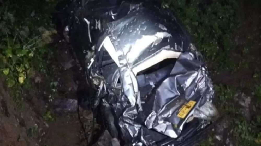 Giresun Yağlıdere'de araç uçuruma yuvarlandı 3 ölü 1 yaralı 