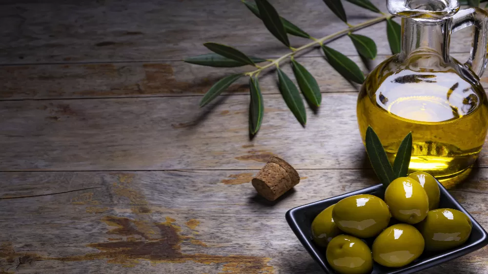 Her gün bir kaşık zeytinyağı içerseniz vücudunuzda neler olur? 10 Bilimsel Etkisi