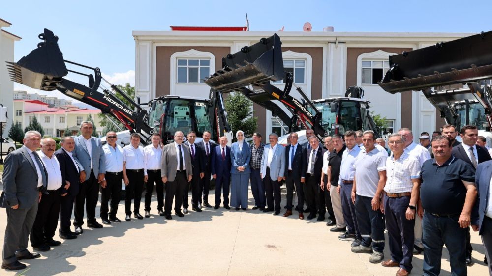  İl Özel İdaresi’nin araç filosuna 15 yeni araç katıldı