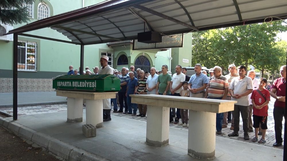 Isparta'da eski eşi tarafından öldürülen 4 çocuk annesi son yolculuğuna uğurlandı