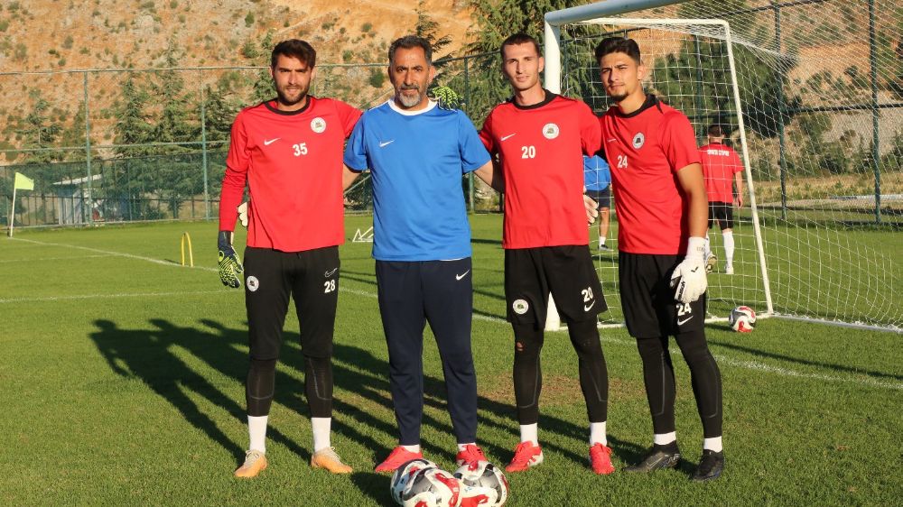 Isparta32 Spor’da Kalecilerden yoğun mesai