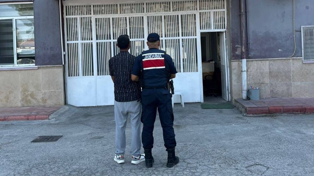 Kasten öldürme suçundan aran şahsı jandarma yakaladı