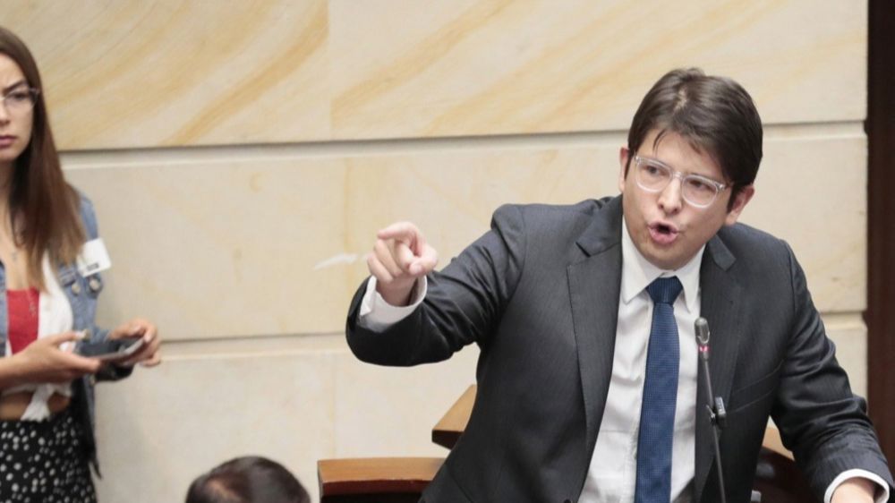 Kolombiya'da 15 yaşındaki çocuk tarafından suikaste uğrayan başkan adayı hayatını kaybetti