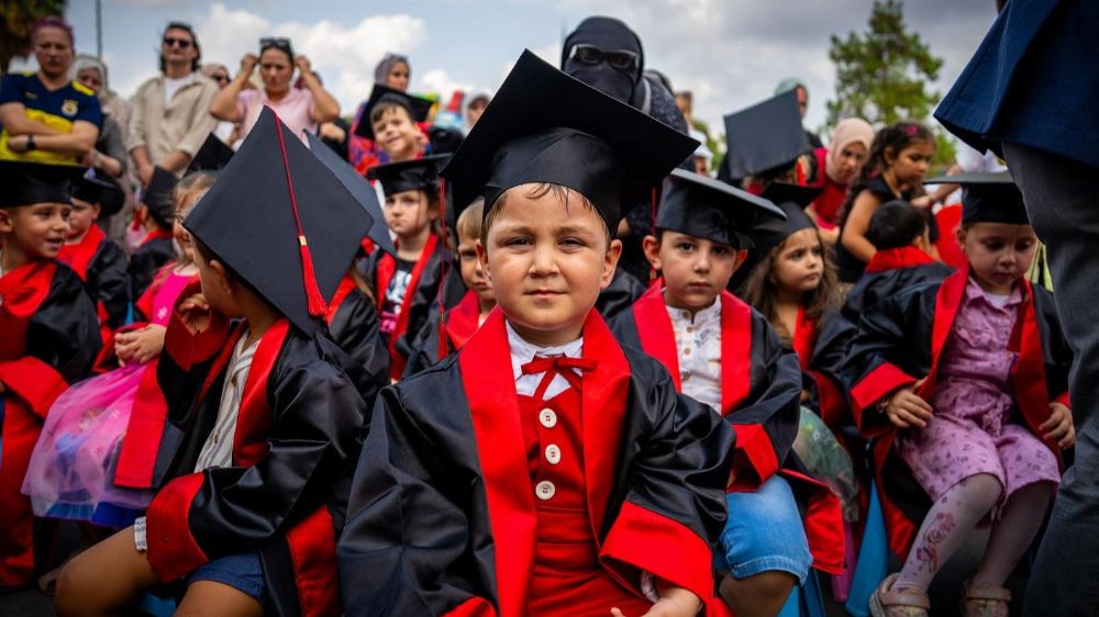 Lokomotif Çocuk Köyü’nde mezuniyet coşkusu
