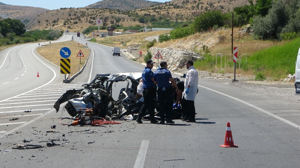 Malatya'da feci trafik kazası! 2 kişi hayatını kaybetti