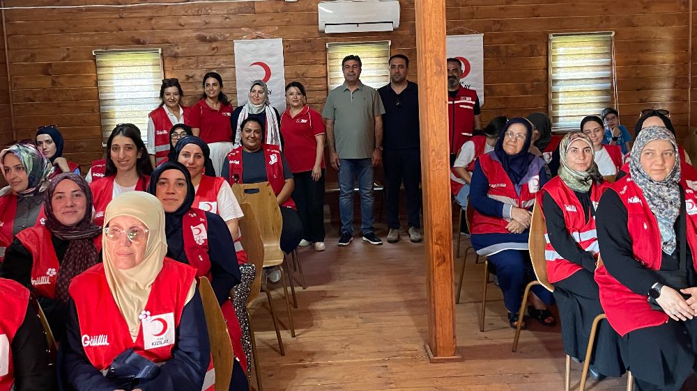 Merhamet Çınarları Kızılay Kadın Gönüllüleri Malazgirt'te