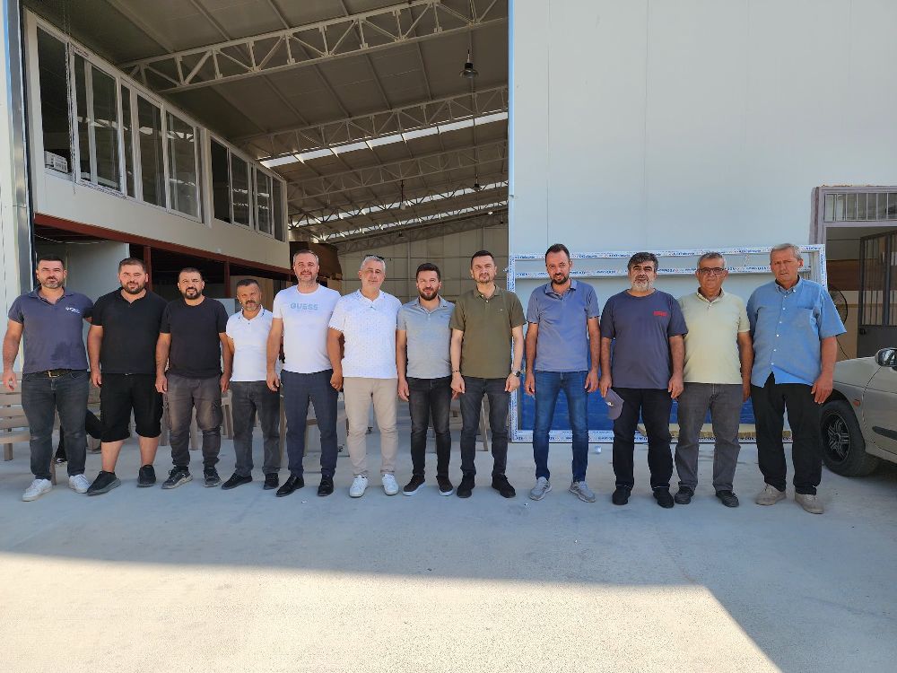 Milletvekili Mustafa Oğuz'dan Bucak'ta esnafa gönül ziyareti