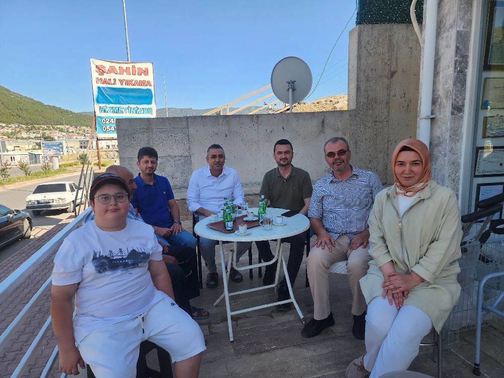 Milletvekili Mustafa Oğuz'dan Bucak'ta esnafa gönül ziyareti