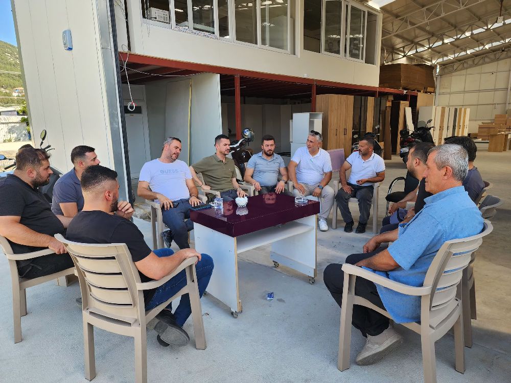 Milletvekili Mustafa Oğuz'dan Bucak'ta esnafa gönül ziyareti