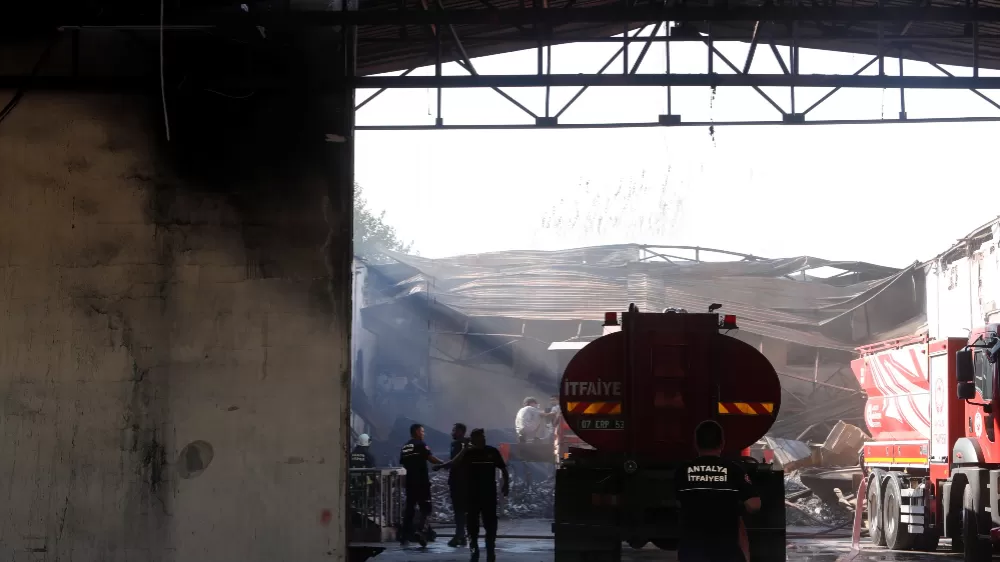 Otel ekipmanları deposunda 15 gün arayla ikinci yangın