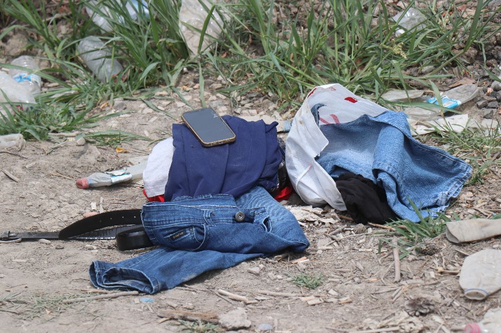 Sakarya Nehri'ne düştüğü iddia edilen 22 yaşındaki genç aranıyor