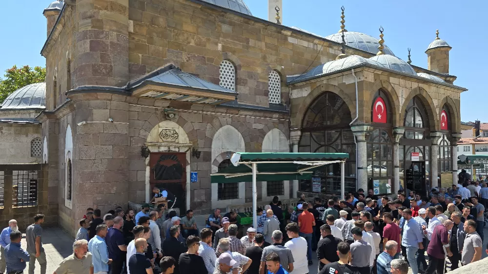   Samsun'da Denizde boğularak can veren gençler Yozgat’ta son yolculuğuna uğurlandı