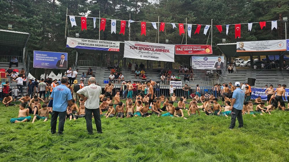 Samsun Vezirköprü 19.Kunduz Yağlı Pehlivan güreşleri başladı Başpehlivan kim olacak 
