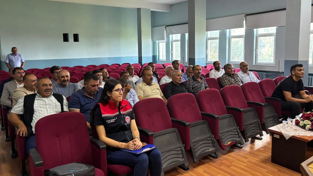  Susuz’da Mera Kanunu ve Köy Kanunu bilgilendirme toplantısı yapıldı