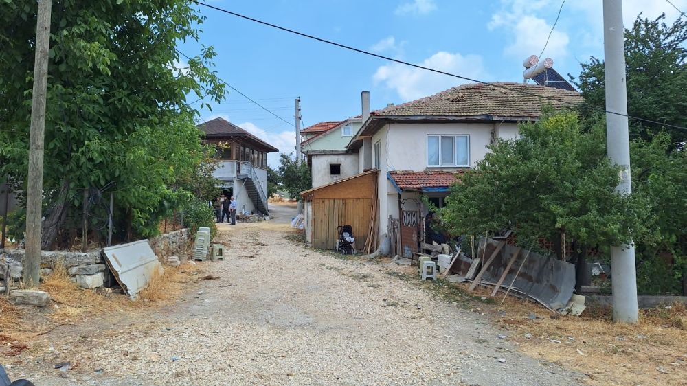 Süt sağarken elektrik akımına kapılan kadın hayatını kaybetti