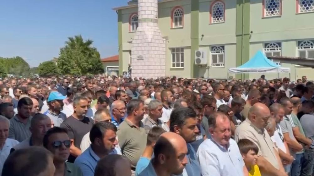 Teksüt yangınında hayatını kaybeden Özcan Yıldırım'ın cenaze namazı kılındı