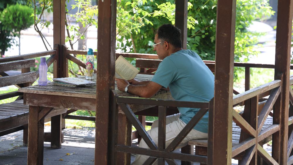 Tropikal gece sıcaklıkları bir süre daha uyku bölecek