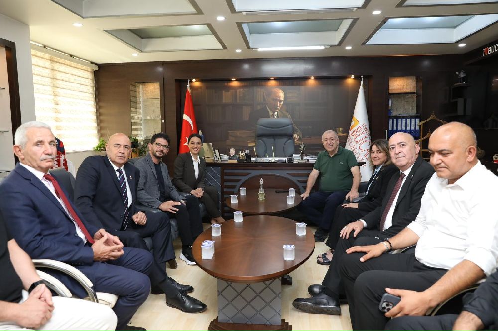 Ümit Özdağ Bucak'ta Başkan Gümüş'ü ziyaret etti Bakın neler söyledi