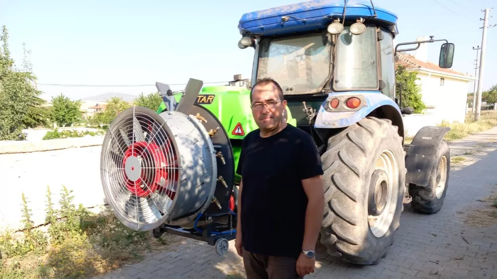 Yarımca köyünde sinek türlerine karşı ilaçlama çalışmaları