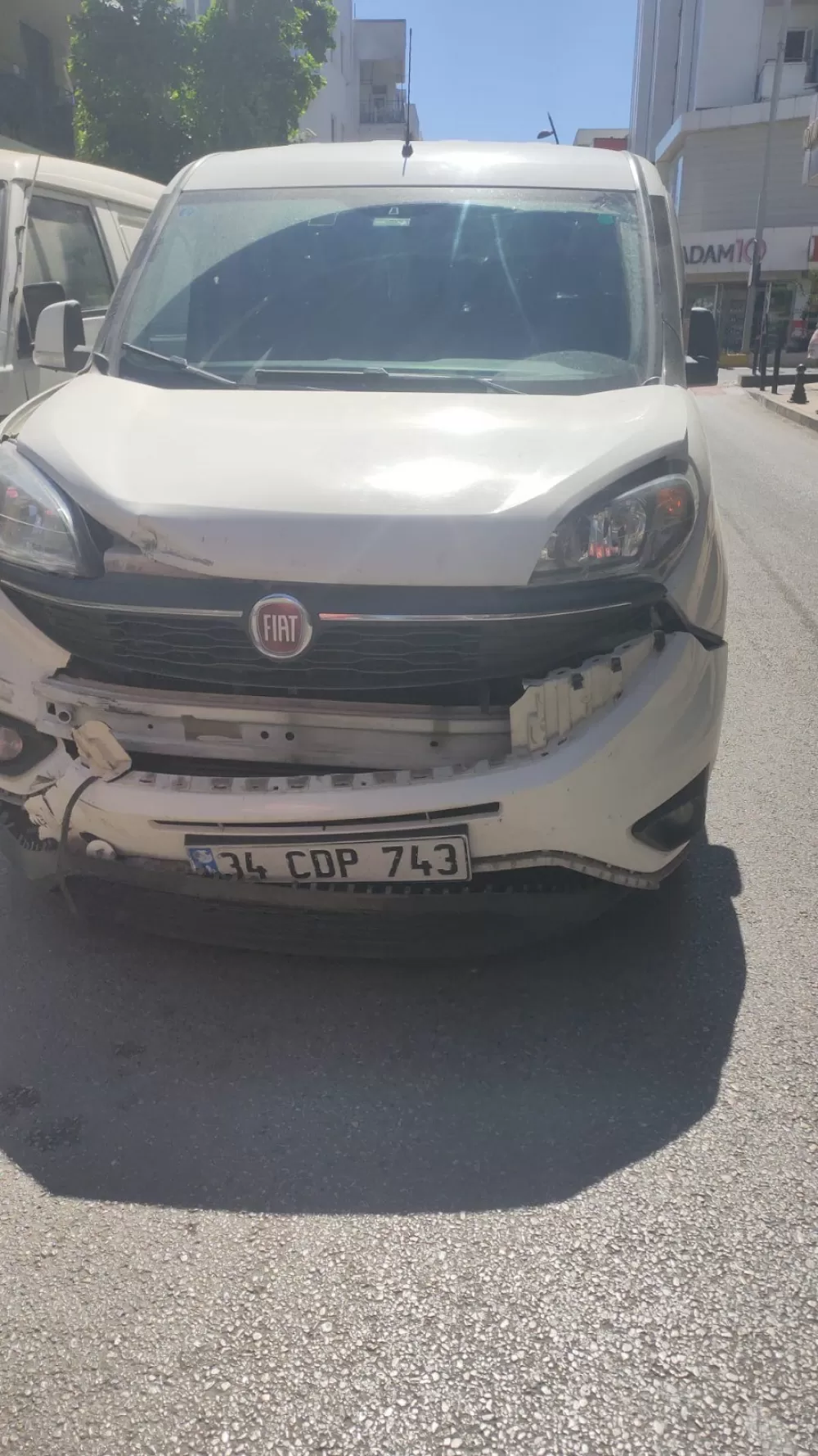 Kırmızı ışık ihlali kazayı beraberinde getirdi