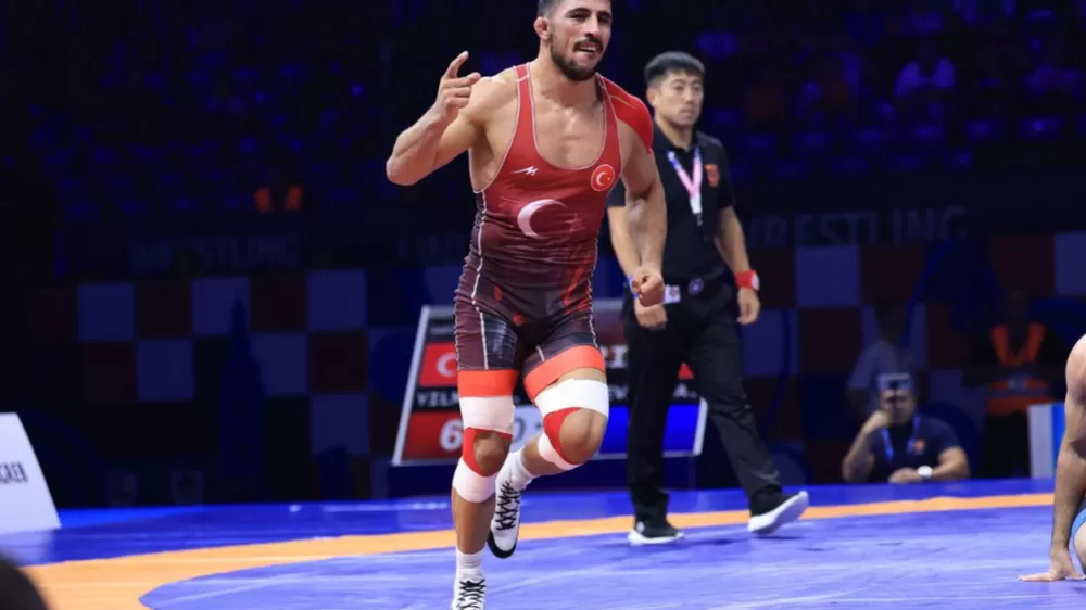 2025 Dünya Güreş Şampiyonası'nda  Ahmet Yılmaz'dan  bronz madalya