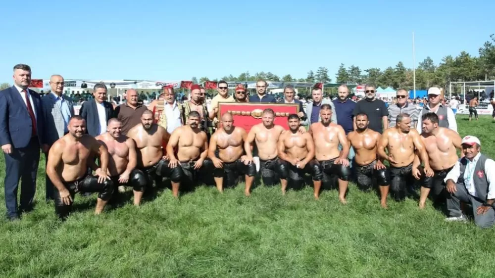 2025 Yılı  Amasya Suluova Yağlı Pehlivan Güreşleri'nde Başpehlivan  Kim Oldu 