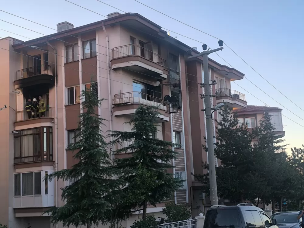 Afyonkarahisar'da yangından kaçmaya çalışırken hayatını kaybetti