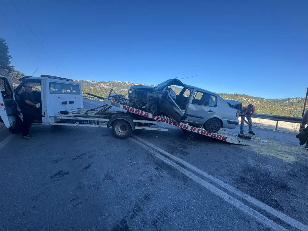 Antalya Akseki-Seydişehir karayolunda Feci Kaza 2 otomobil Çarpıştı 1 ağır 4 yaralı