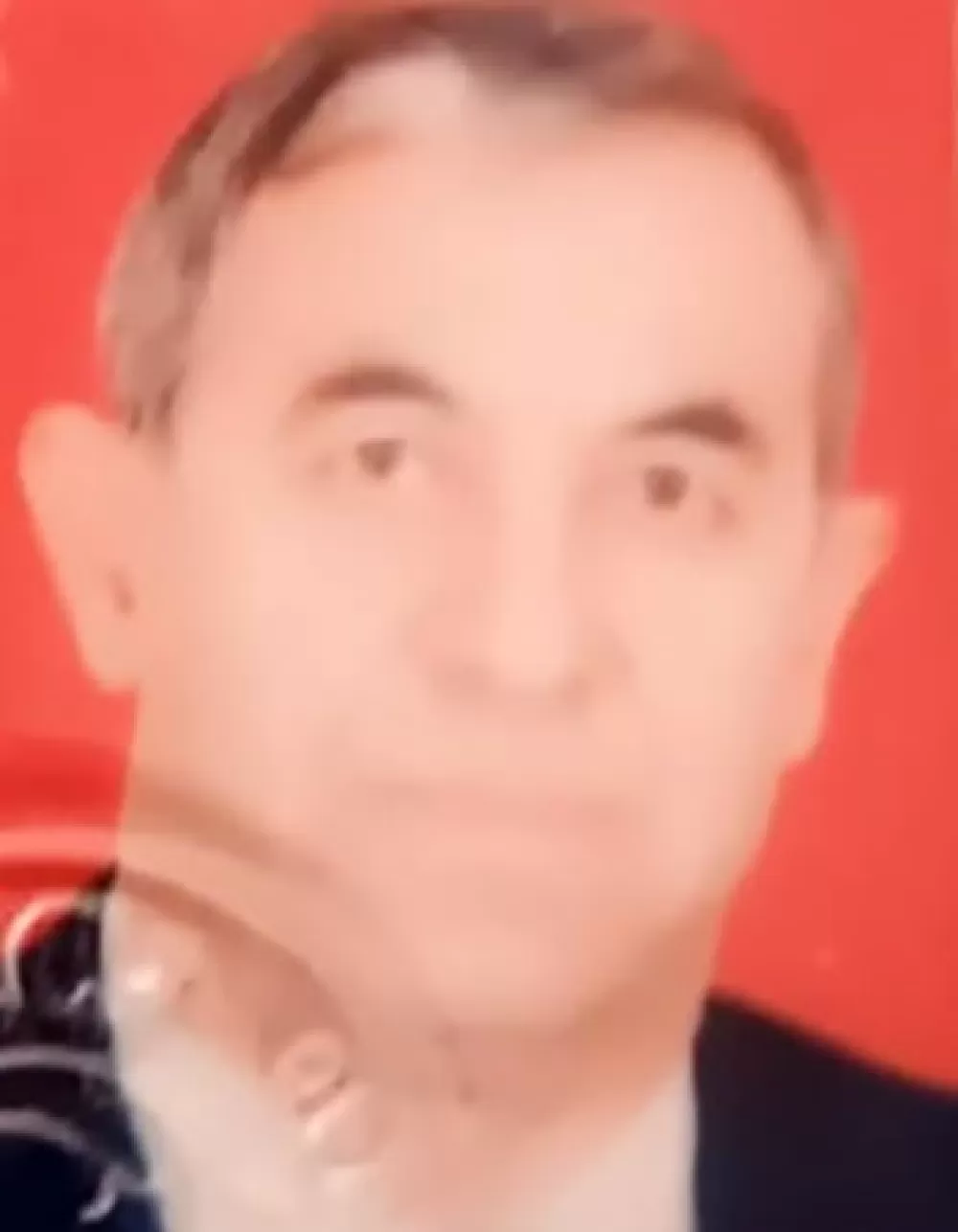 Aynı evde yaşadığı babasının öldüğünü 3 gün sonra fark edip, ablasına haber verdi