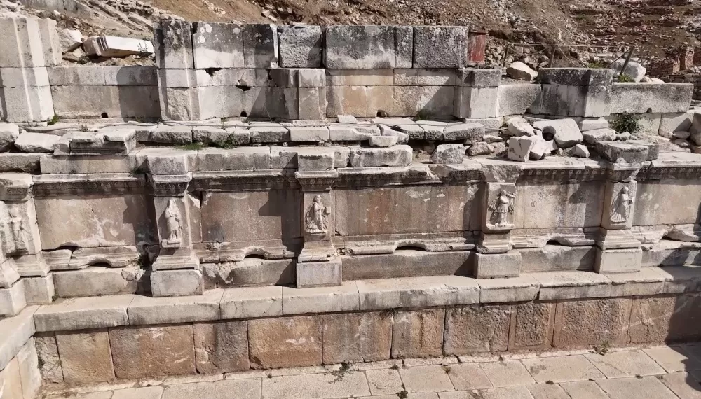 Sagalassos’ta 1800 yıllık Hadrianus Çeşmesi gün yüzüne çıkıyor