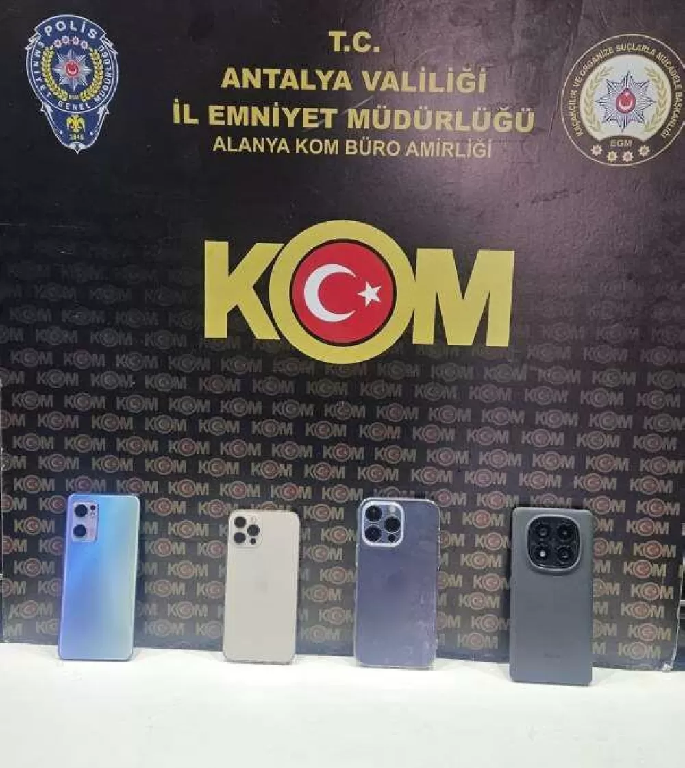 Antalya'da KOM ekipleri 712 bin 440 adet makaron ele geçirdi