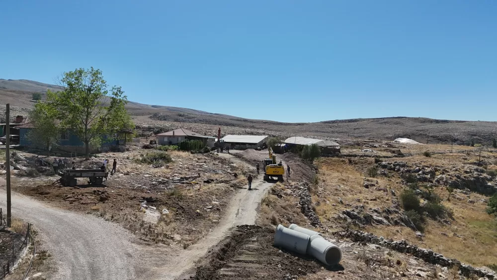 Korkuteli Manay'da içme suyu hattı yenileniyor