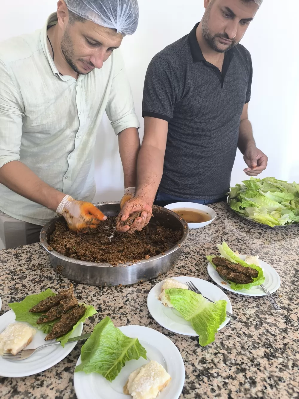 Gazipaşa'da huzurevinde sıra gecesi coşkusu