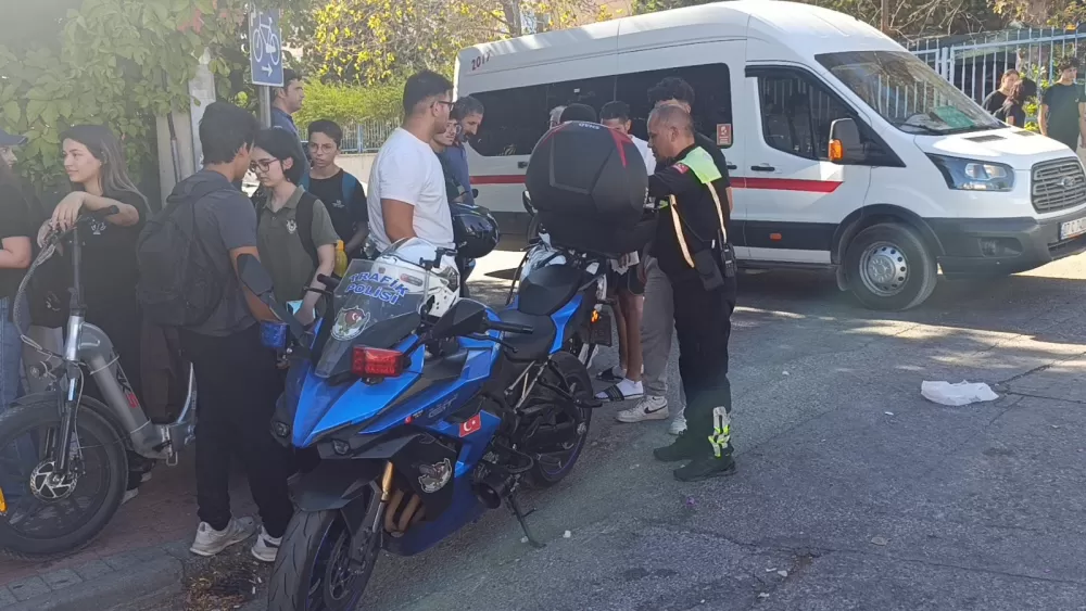Denetime takılan motosikletli polisin arkasını dönmesini fırsat bilip 'U' dönüşü yaparak kaçtı
