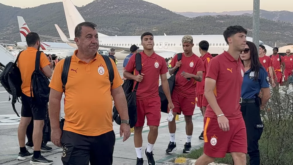 Galatasaray Futbol takımı , Alanyaspor maçı için Antalya Alanya 'da