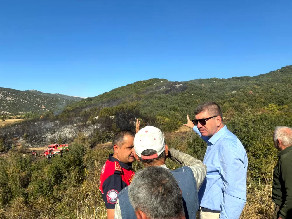 Ağlasun'da orman yangını kontrol altında! Başkan Ercengiz bölgede bilgi aldı