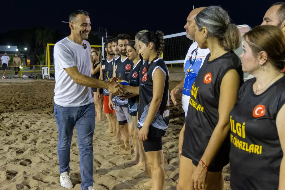 Manavgat Belediyesi Plaj Voleybolu Halk Turnuvası başladı