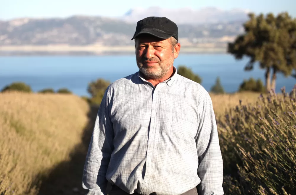 Burdur'da yağmur suyuyla yetişiyor, yurt dışına ihracat ediliyor