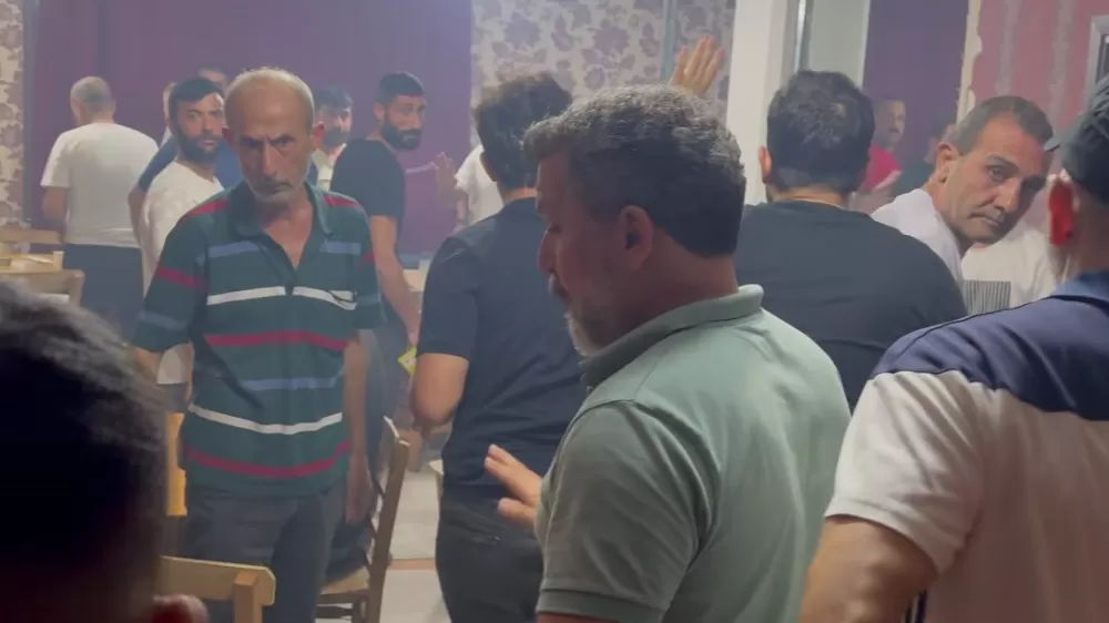 Adana'da Çift Çelik  kapılı Kumarhaneye Baskın 49 kişi yakalandı