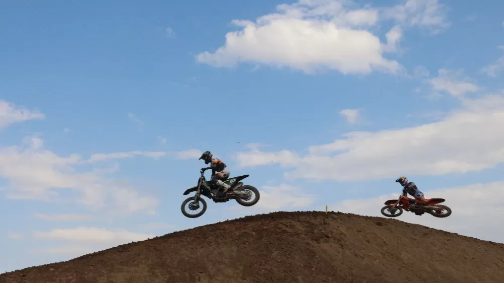  Afyon'da Yapılan MX2 Dünya Gençler Motokros Şampiyonası final 2. yarışında şampiyon Langenfelder Simon