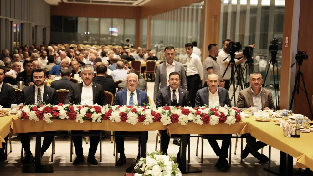 AK Parti Genel Başkan Vekili Mustafa Elitaş, "Güneş enerjisiyle ilgili devrim niteliğinde kanunlar çıkardık" dedi.