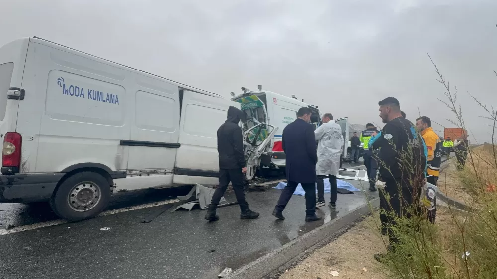 Aksaray'da jandarma aracına minibüs çarptı 2 jandarma şehit oldu, 1 vatandaş hayatını kaybetti