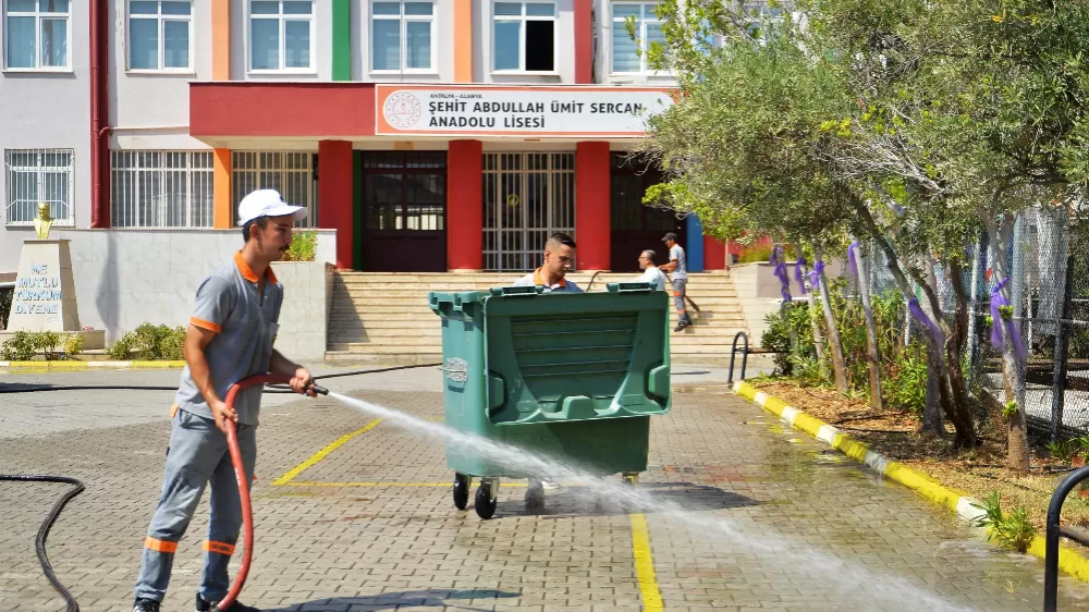 Alanya Belediyesi'nden okullarda kapsamlı temizlik seferberliği