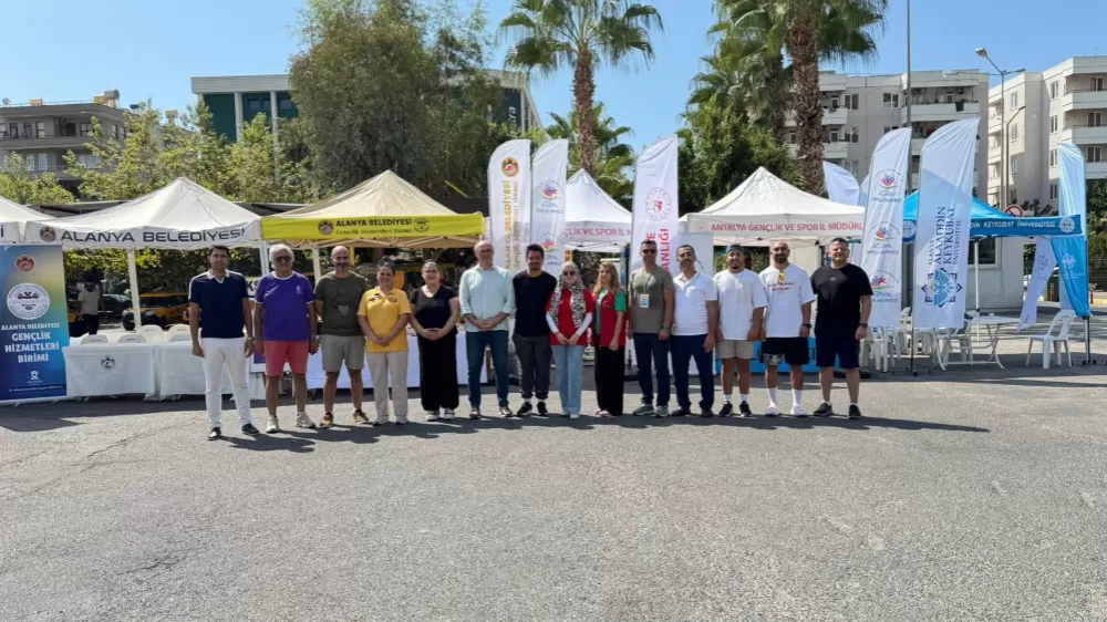 Alanya'da üniversite öğrencilerine sıcak karşılama
