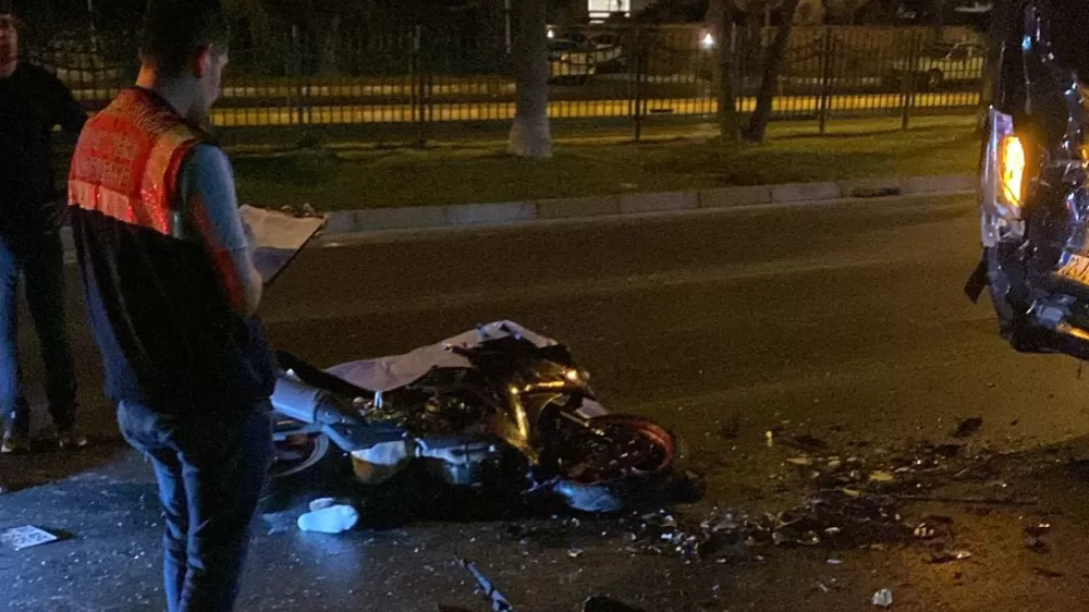 Antalya Alanya'da  Otomobille çarpışan motosikletin sürücüsü hayatını kaybetti
