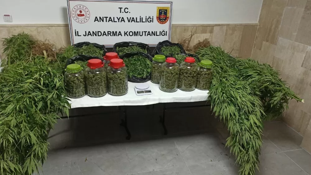 Antalya'da 43 kilo uyuşturucu madde ele geçirildi