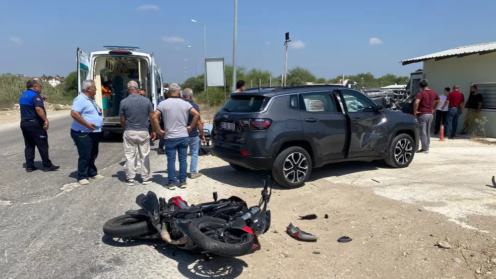 Antalya'da cip ile motosiklet çarpıştı 1 yaralı
