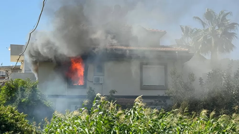 Antalya'da müstakil evde yangın Ekipler seferber oldu